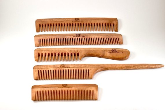 The benefits of the wooden comb - Hair Worlds