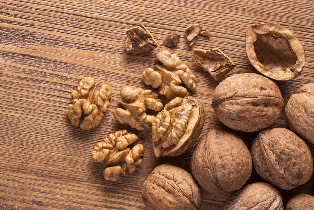 Dye your hair with walnut shells Hair Worlds